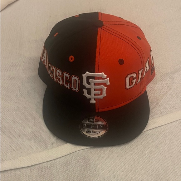 New Era Giants Black and Orange Cap SnapBack - Picture 1 of 7